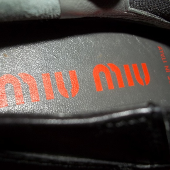 MIU MIU Black Leather Ankle Shootie Slip-On Shoes - Picture 8 of 8